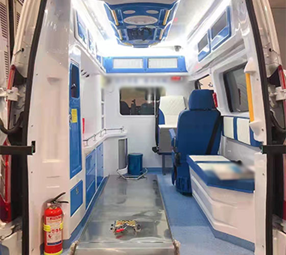 博尔塔拉车辆内部展示